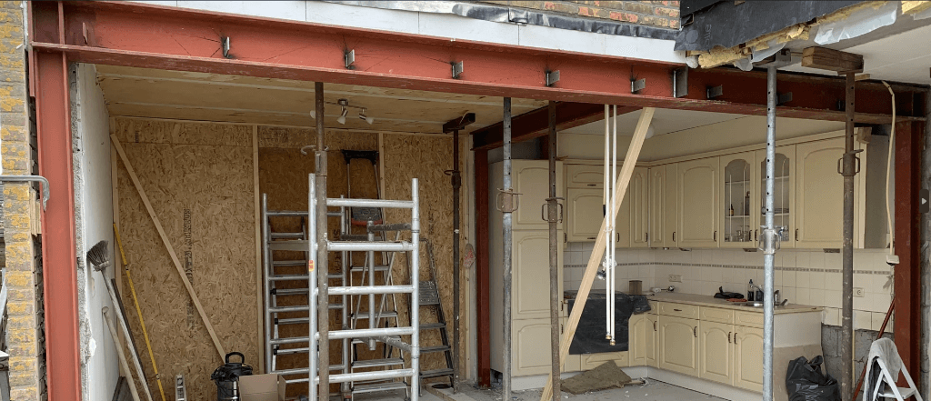 Constructieve doorbraak & stalen portaal